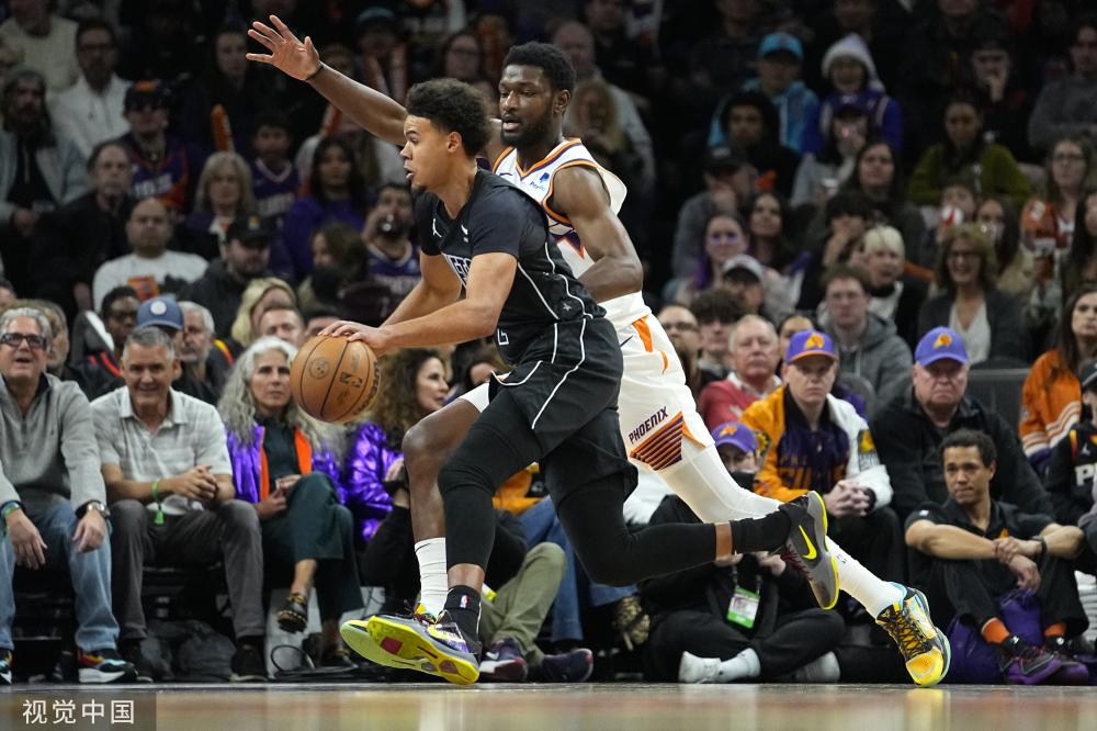 经验丰富的 经验丰富的