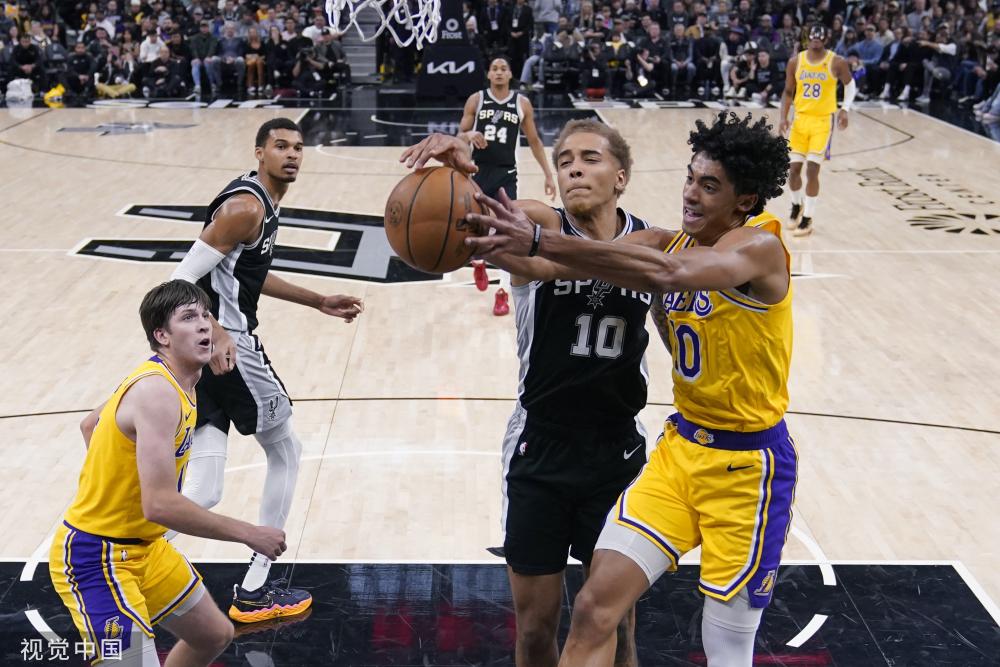 格的碰撞 格的碰撞